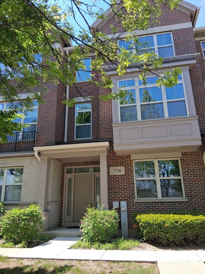 756 N Aspen Drive — Vernon Hills, IL 60061