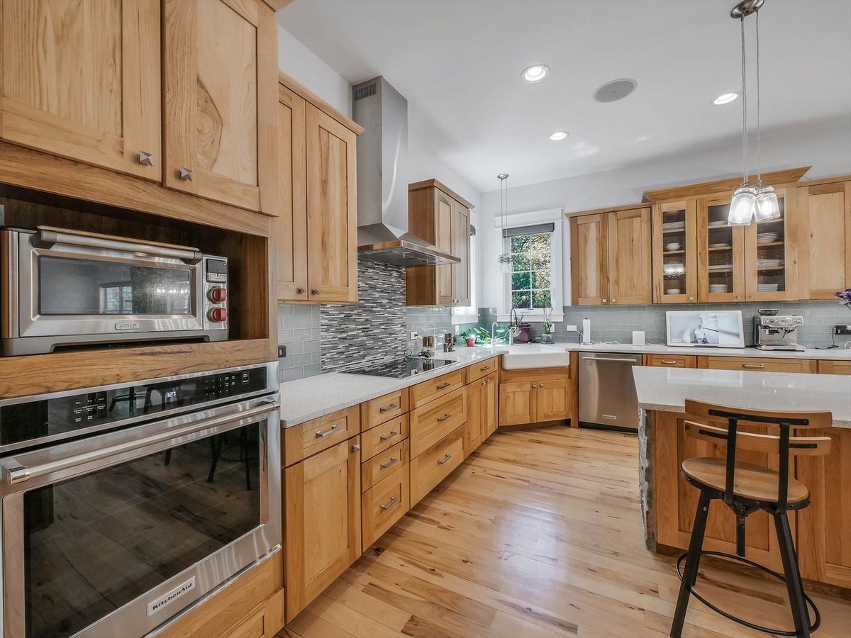 S492 Rebecca Lane, Winfield, IL 60190