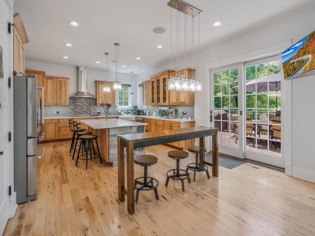 S492 Rebecca Lane, Winfield, IL 60190