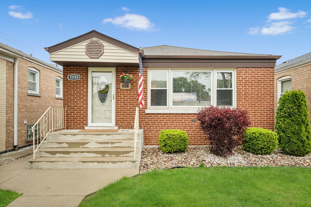 11151 S Christiana Avenue — Chicago, IL 60655