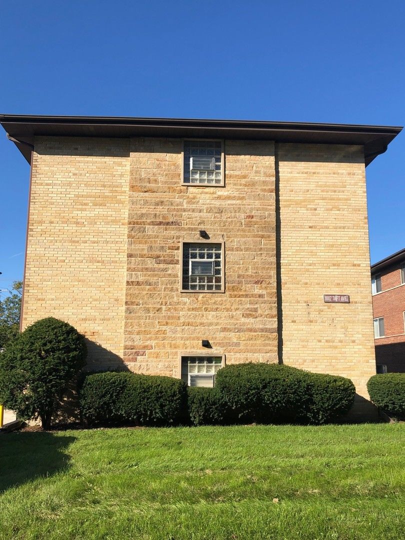 1007 TAFT Avenue, Wheaton, IL 60187