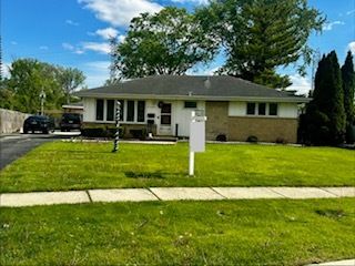 15W425 Victory Parkway — Elmhurst, IL 60126