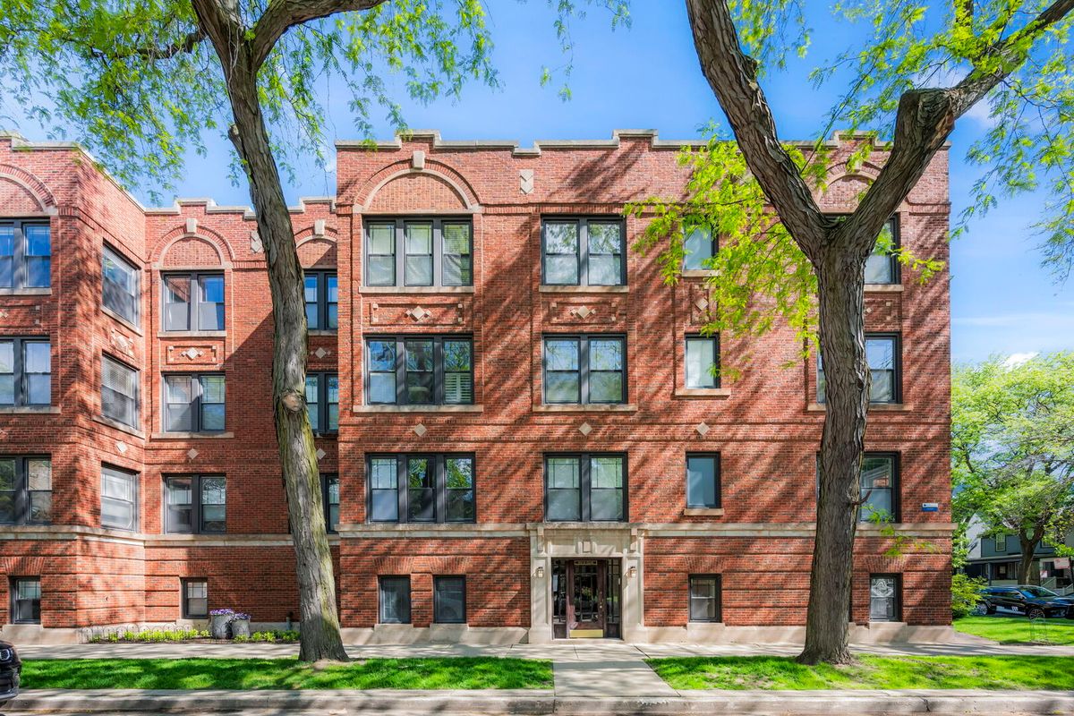 1504 W Cullom Avenue #G, Chicago, IL 60613