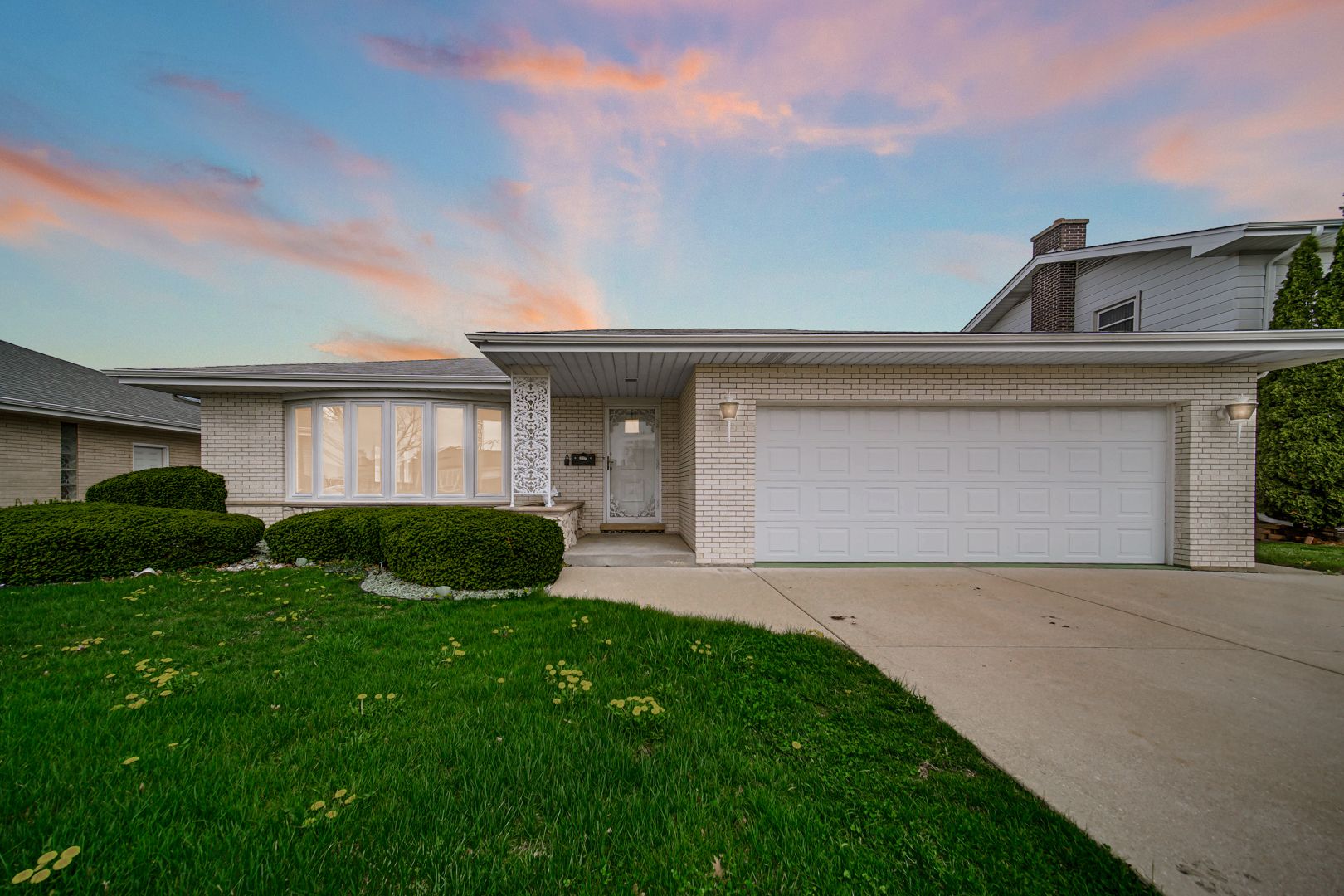 10916 Kingston Street — Westchester, IL 60154