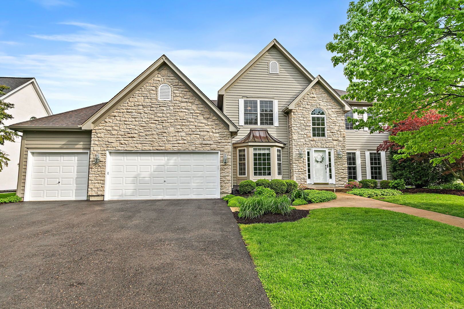 40W017 Carl Sandburg Road — St. Charles, IL 60175
