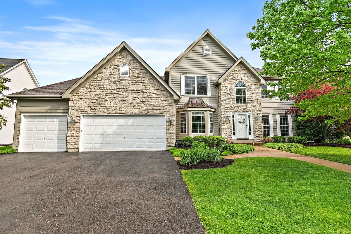40W017 Carl Sandburg Road, St. Charles, IL 60175