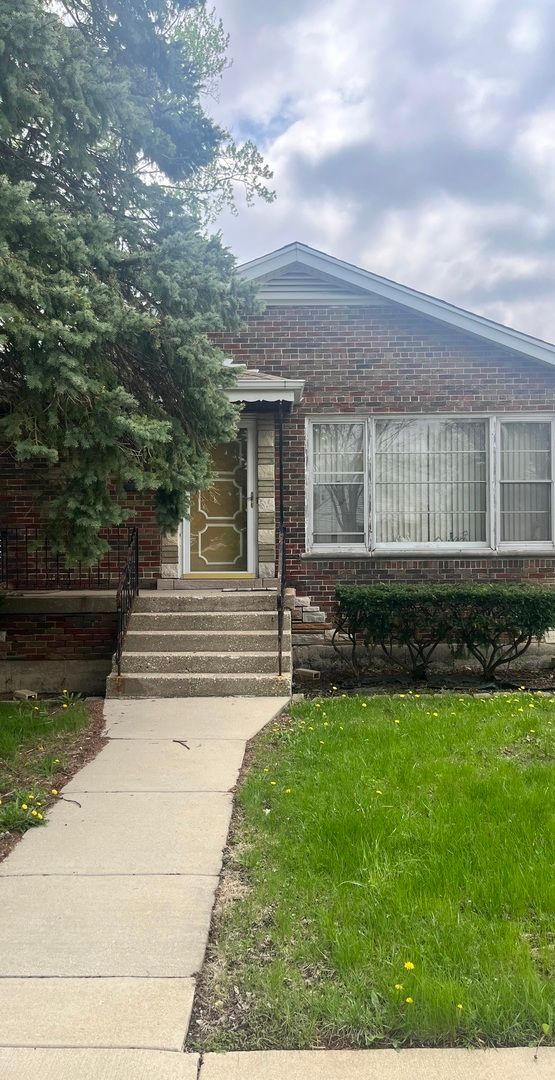 1127 W 123rd Street — Calumet Park, IL 60827