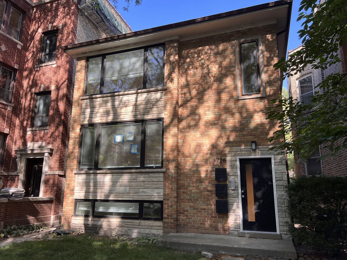 1726 Catalpa Avenue, Chicago, IL 60660