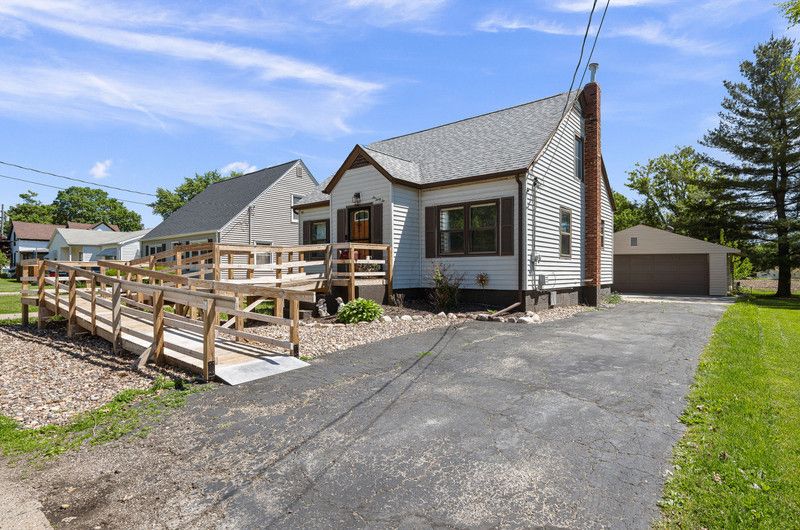 632 N Russell Street, Geneseo, IL 61254