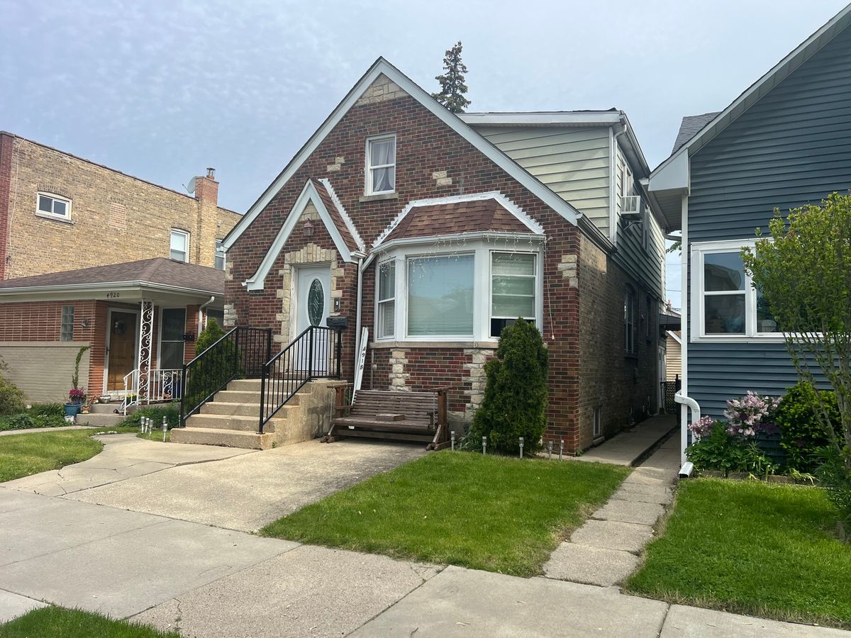 4918 Winnemac Avenue, Chicago, IL 60630