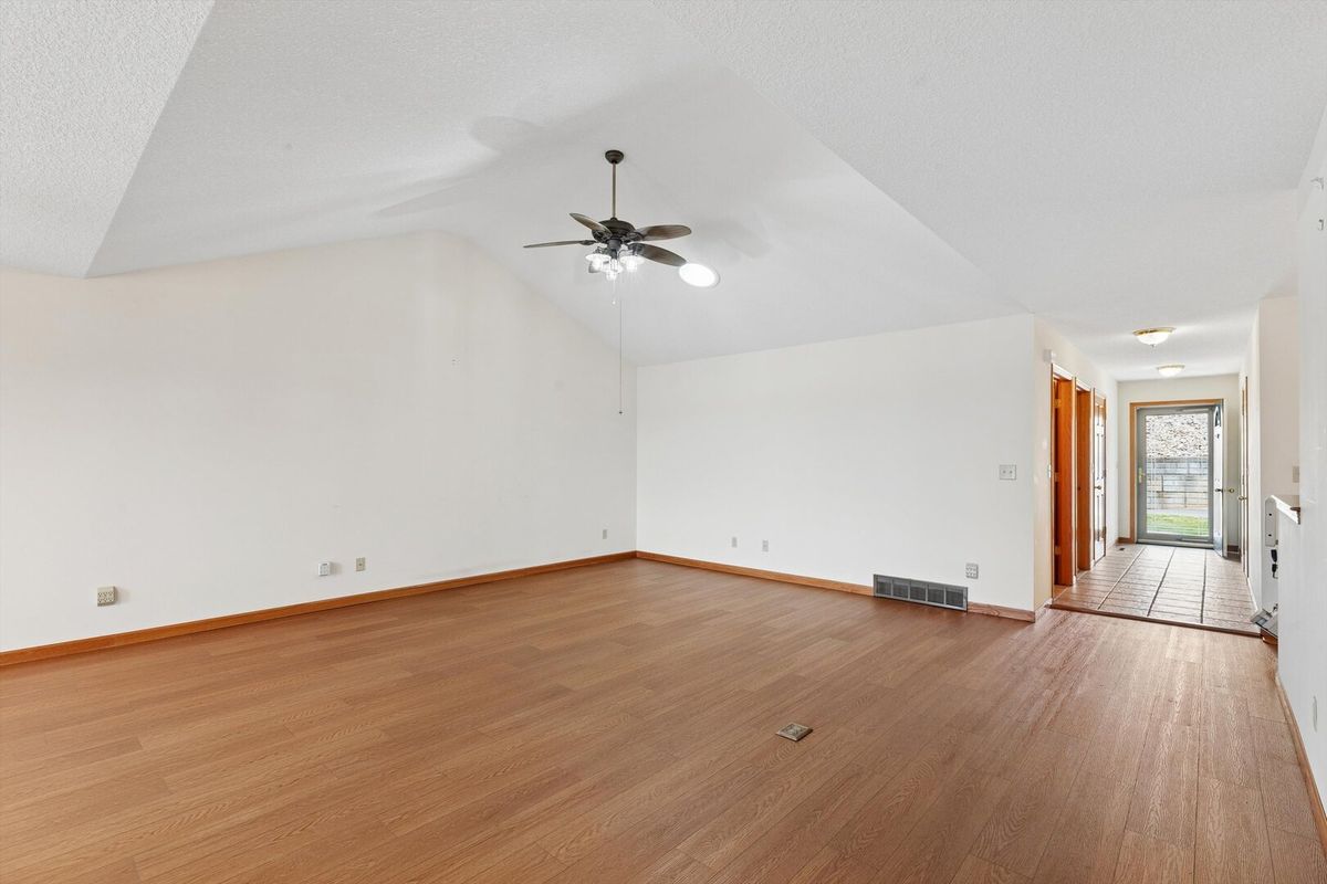118 5th Street #2, Fulton, IL 61252