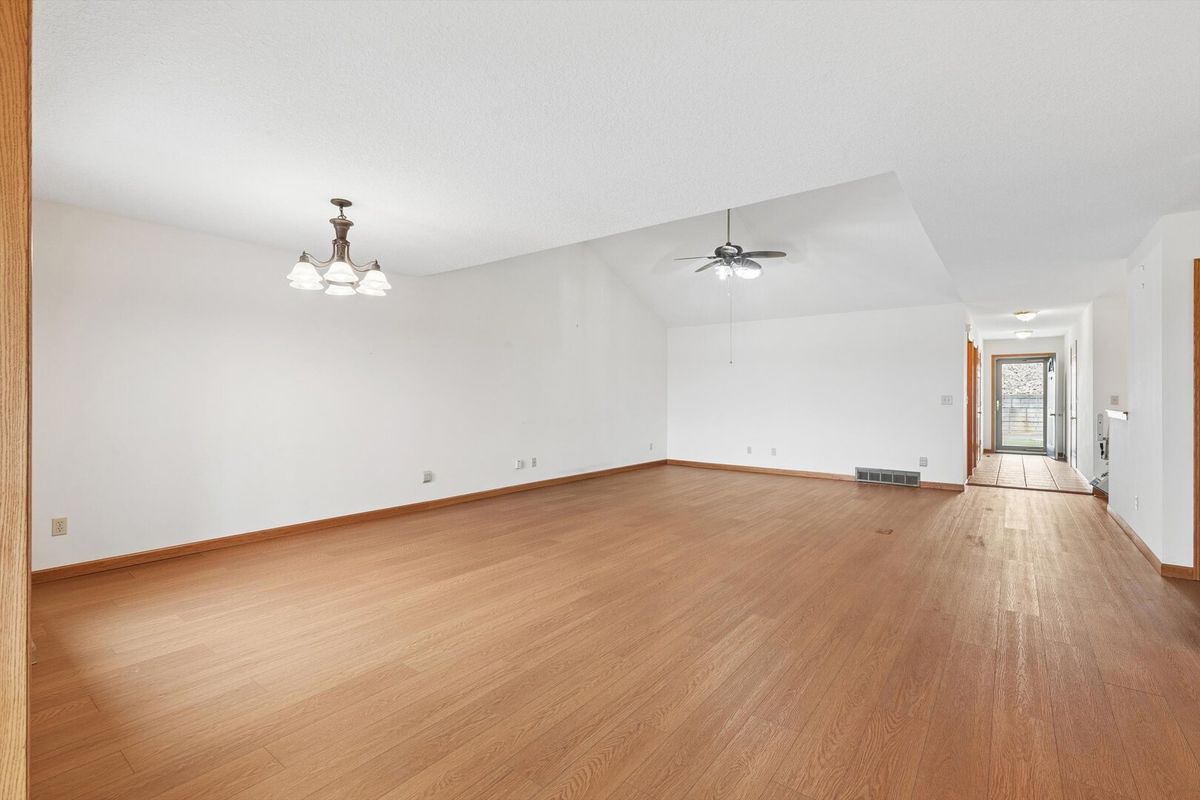 118 5th Street #2, Fulton, IL 61252