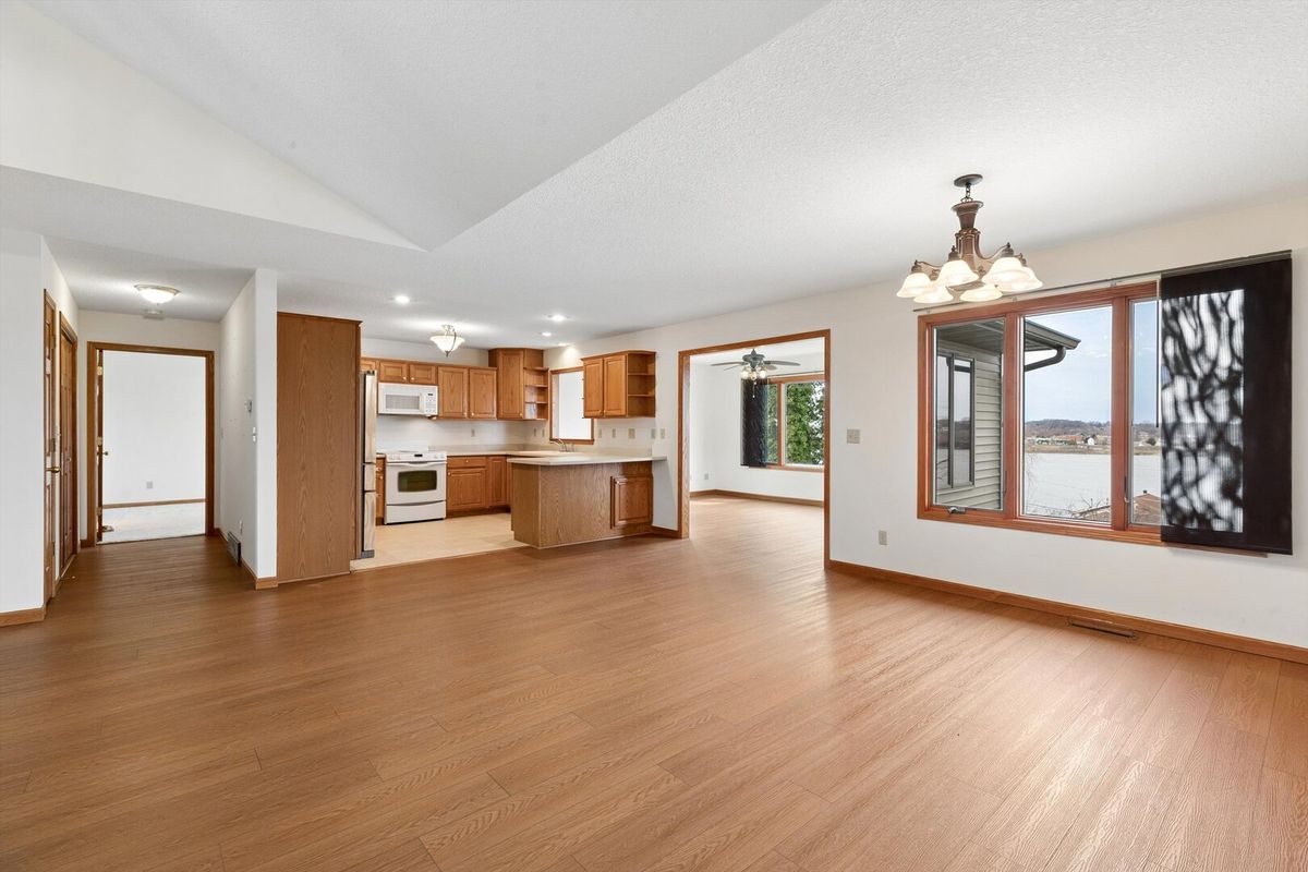 118 5th Street #2, Fulton, IL 61252