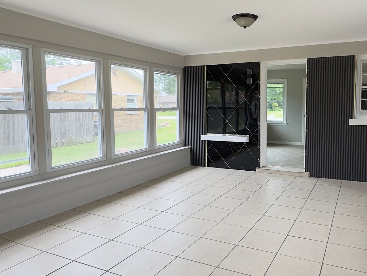 9405 S 76th Court, Hickory Hills, IL 60457