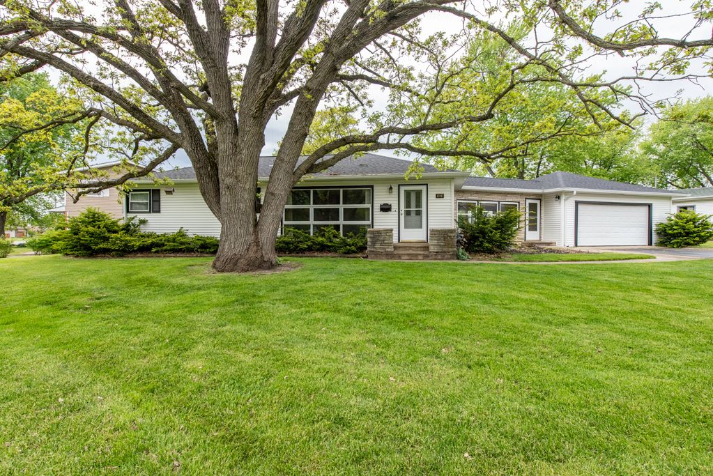 616 Highland Avenue — Antioch, IL 60002