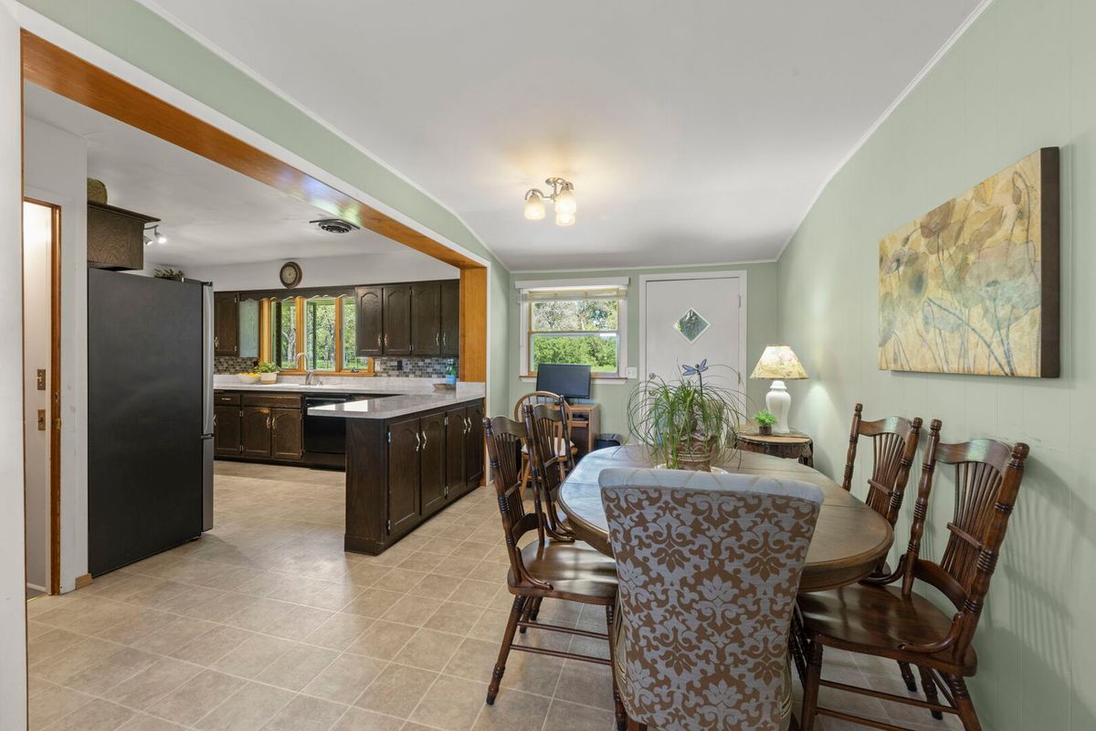 6023 S Richmond Avenue, Willowbrook, IL 60527