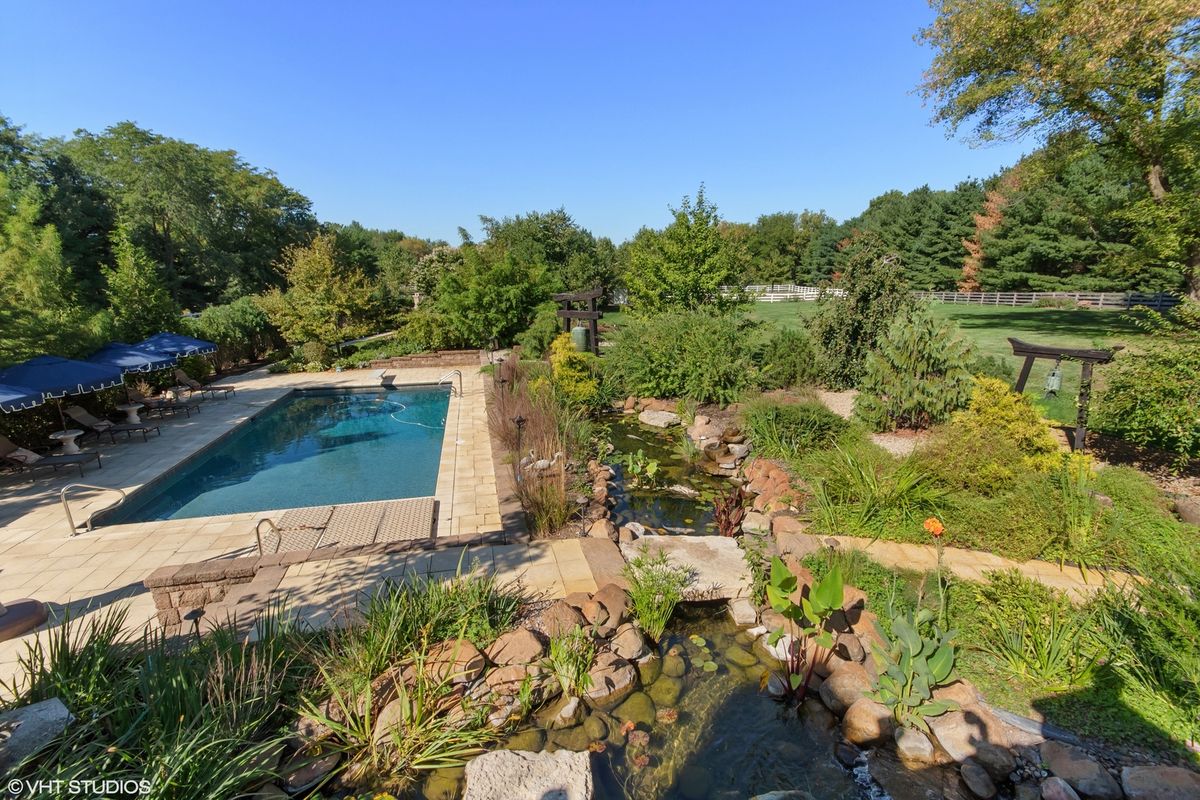 11 Moate Lane, Barrington Hills, IL 60010