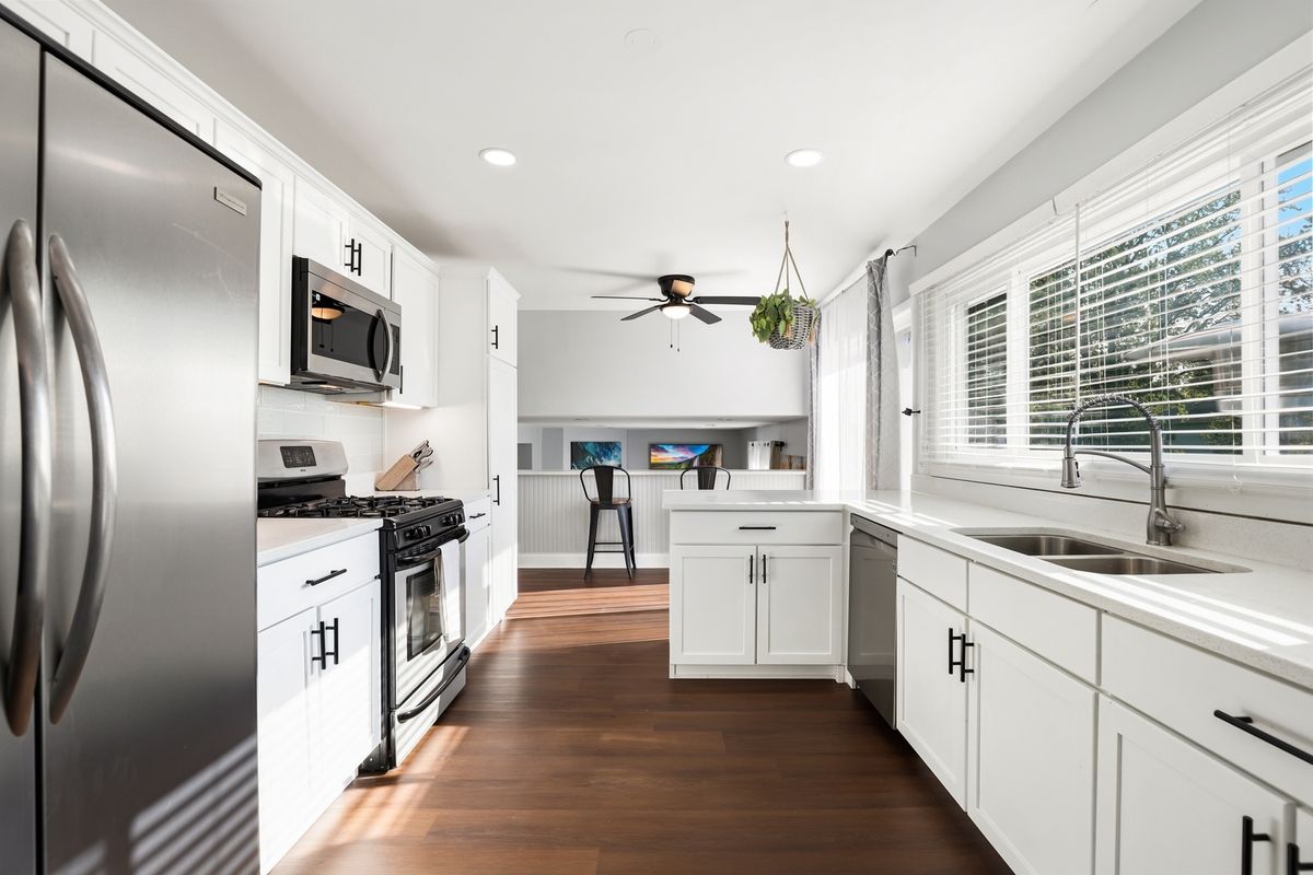 1034 Monterey Court, University Park, IL 60484