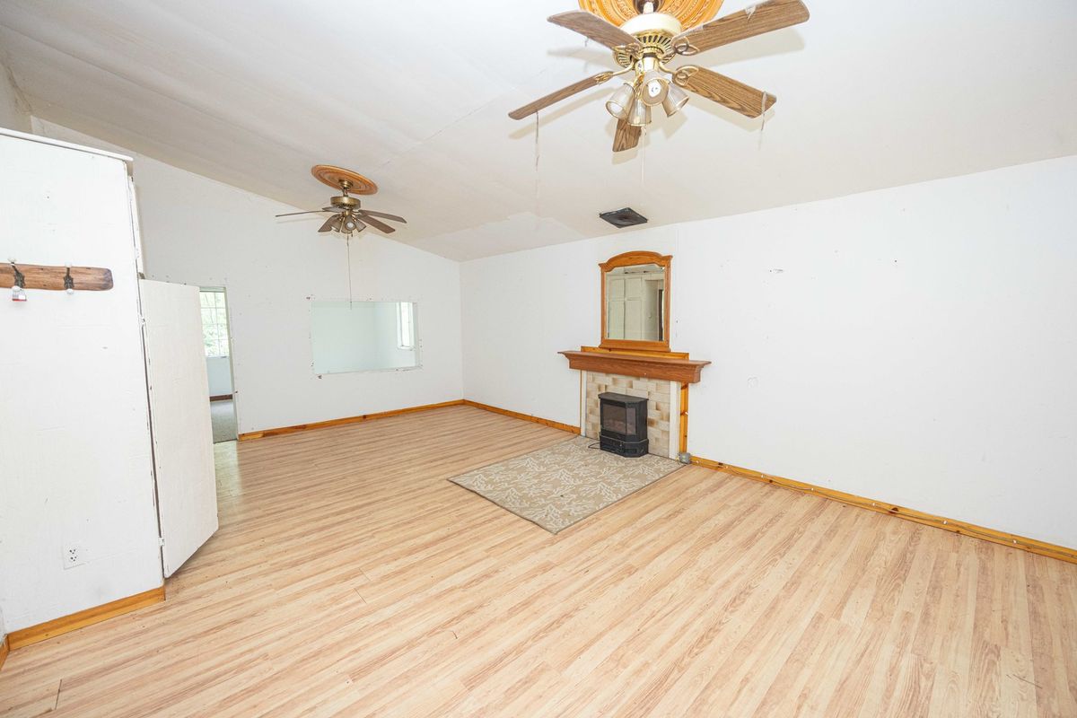 21860 W IL-113 Highway, Custer Park, IL 60481