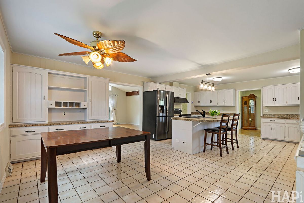 106 Sherwood Drive, Cary, IL 60013
