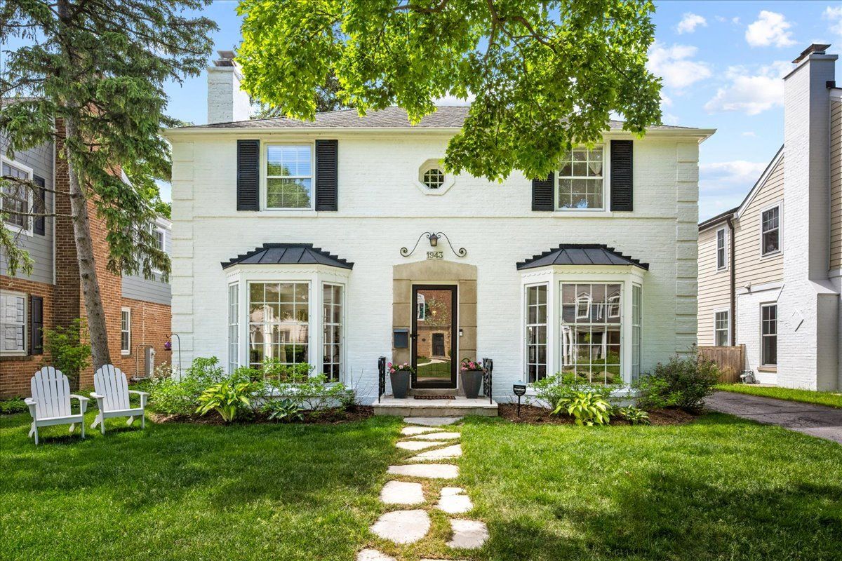 1943 Greenwood Avenue — Wilmette, IL 60091