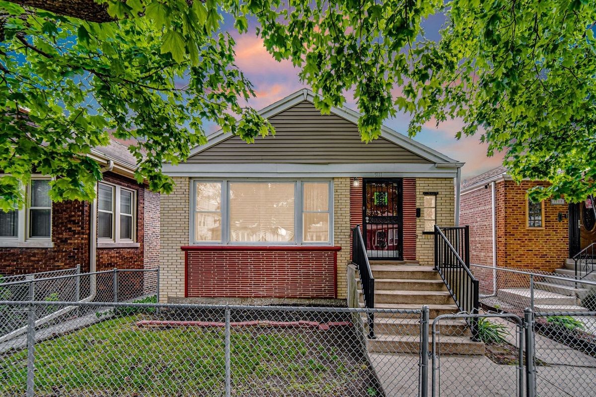 9111 Kingston Avenue, Chicago, IL 60617