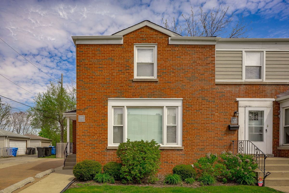 5638 Carmen Avenue, Chicago, IL 60630