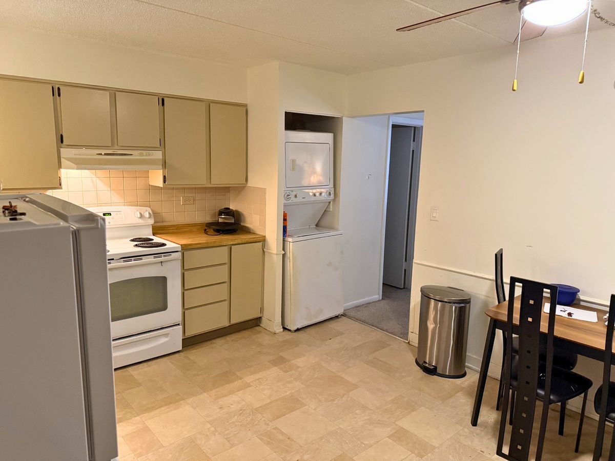942 N Rohlwing Road #GF, Addison, IL 60101