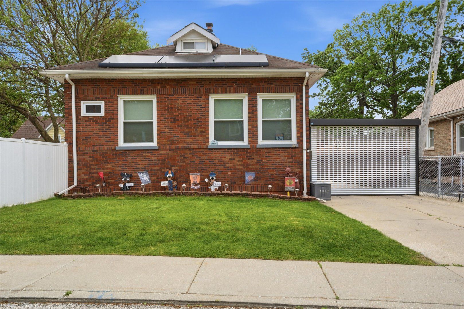 1615 W BEVERLY GLEN Parkway — Chicago, IL 60643