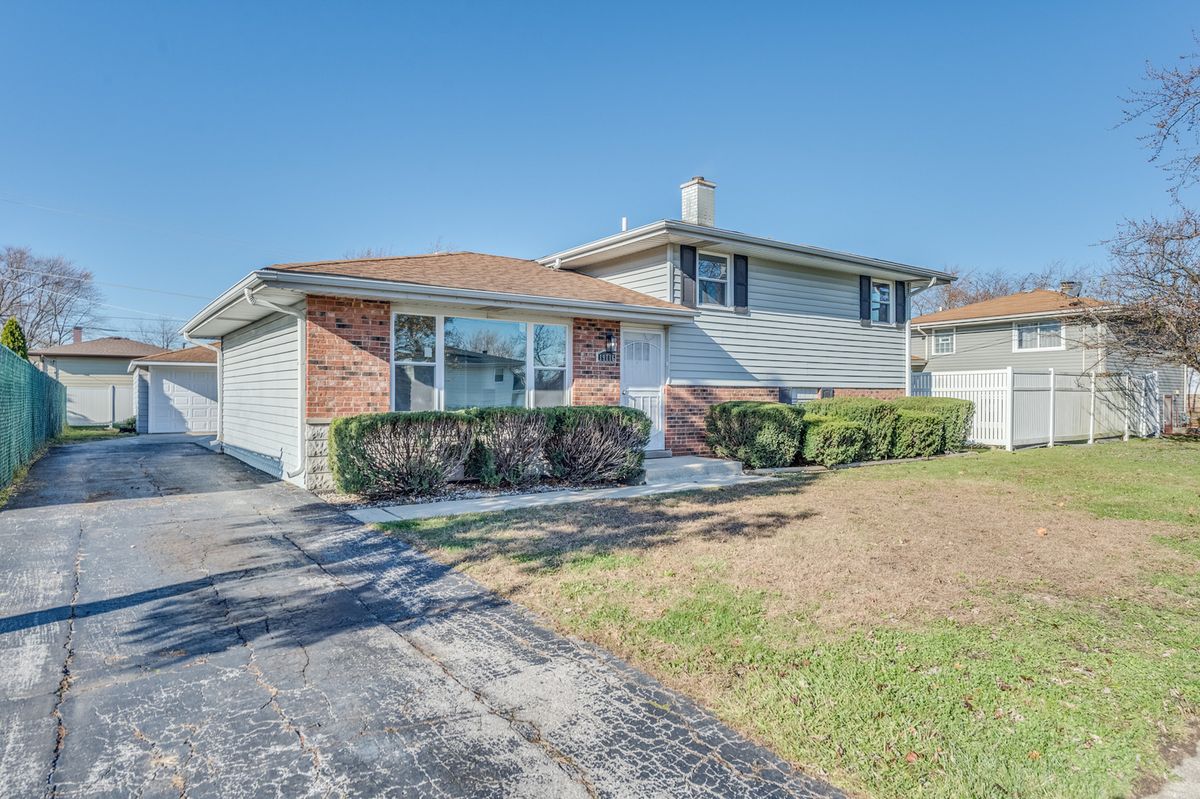 19116 Sherman Street, Lansing, IL 60438