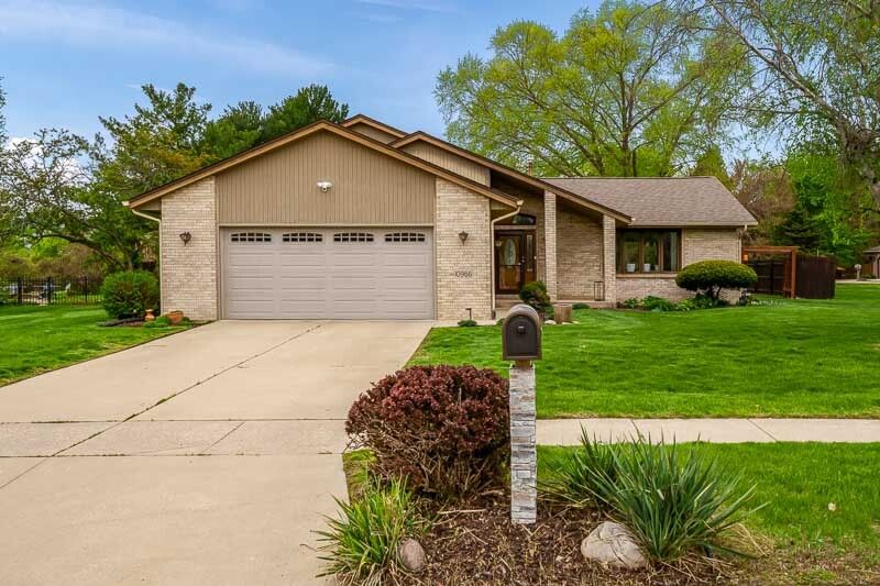 10966 China Berry Lane — Machesney Park, IL 61115