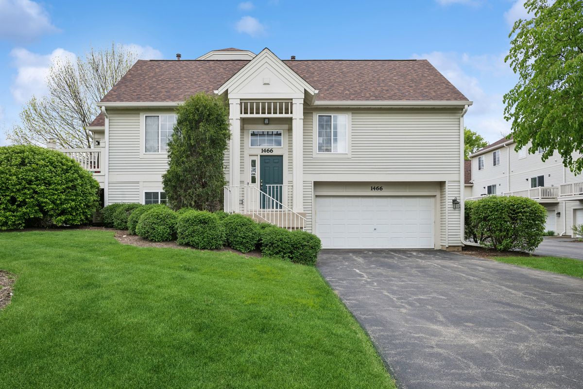 1466 New Haven Drive, Cary, IL 60013