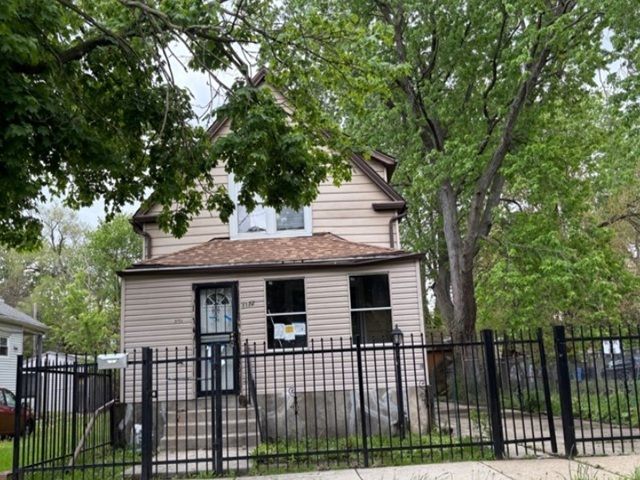 11723 Stewart Avenue, Chicago, IL 60628
