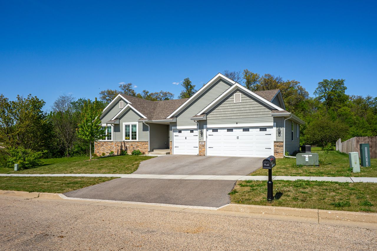 407 Sambor Trail — Belvidere, IL 61008