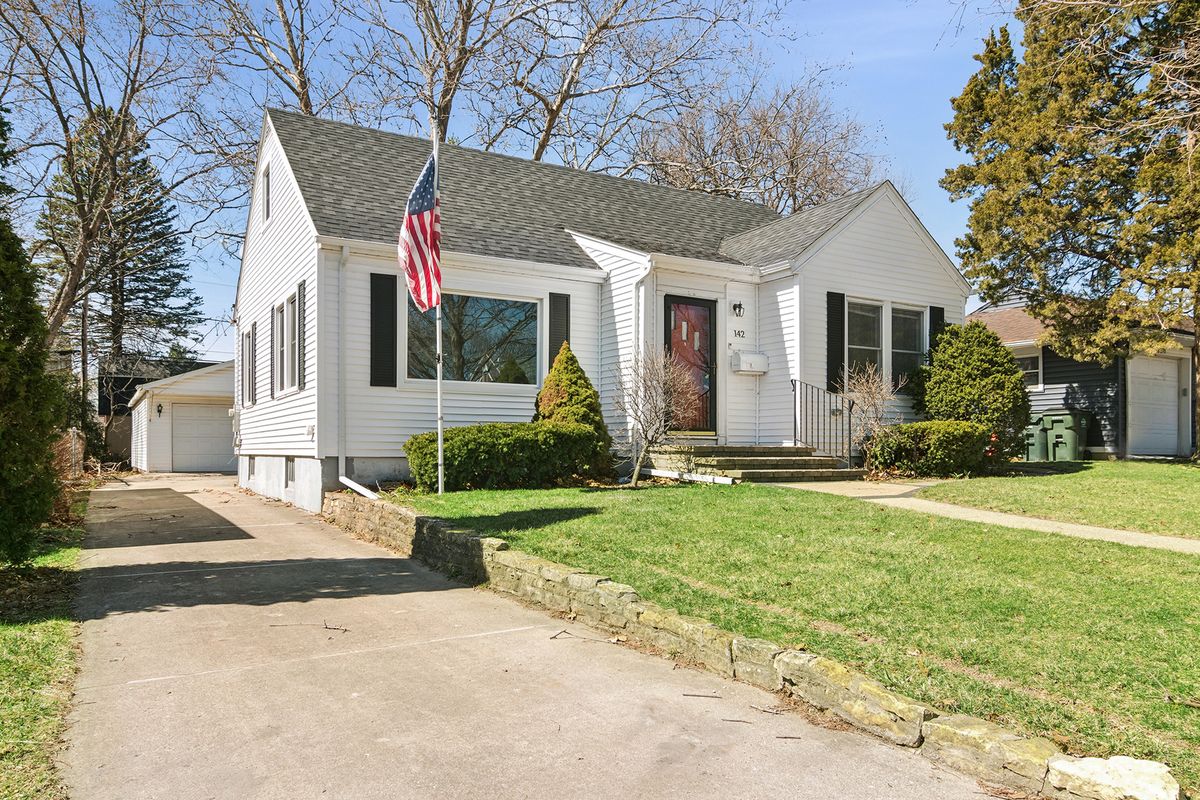 142 Fremont Street, Palatine, IL 60067