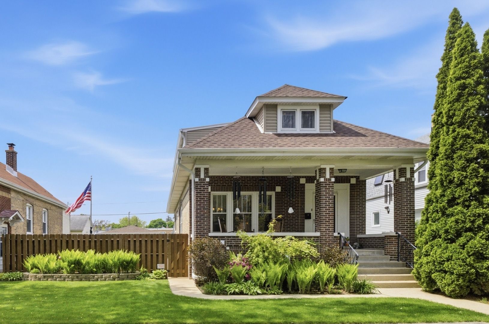 5320 N Lovejoy Avenue — Chicago, IL 60630