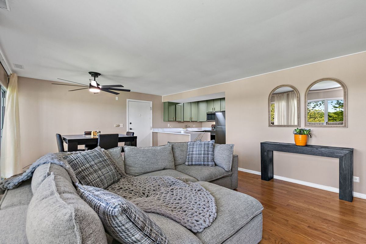 5803 Oakwood Drive #C, Lisle, IL 60532