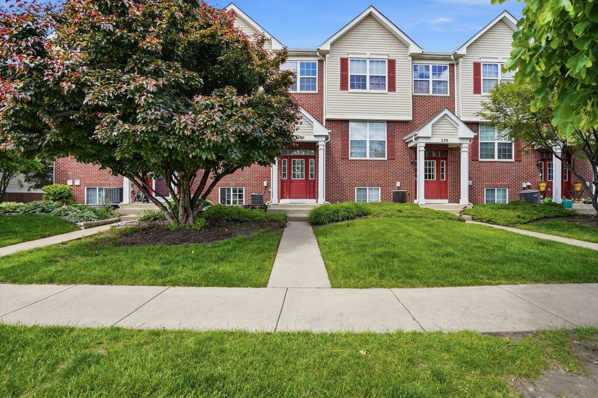 240 Alder Creek Drive, Romeoville, IL 60446