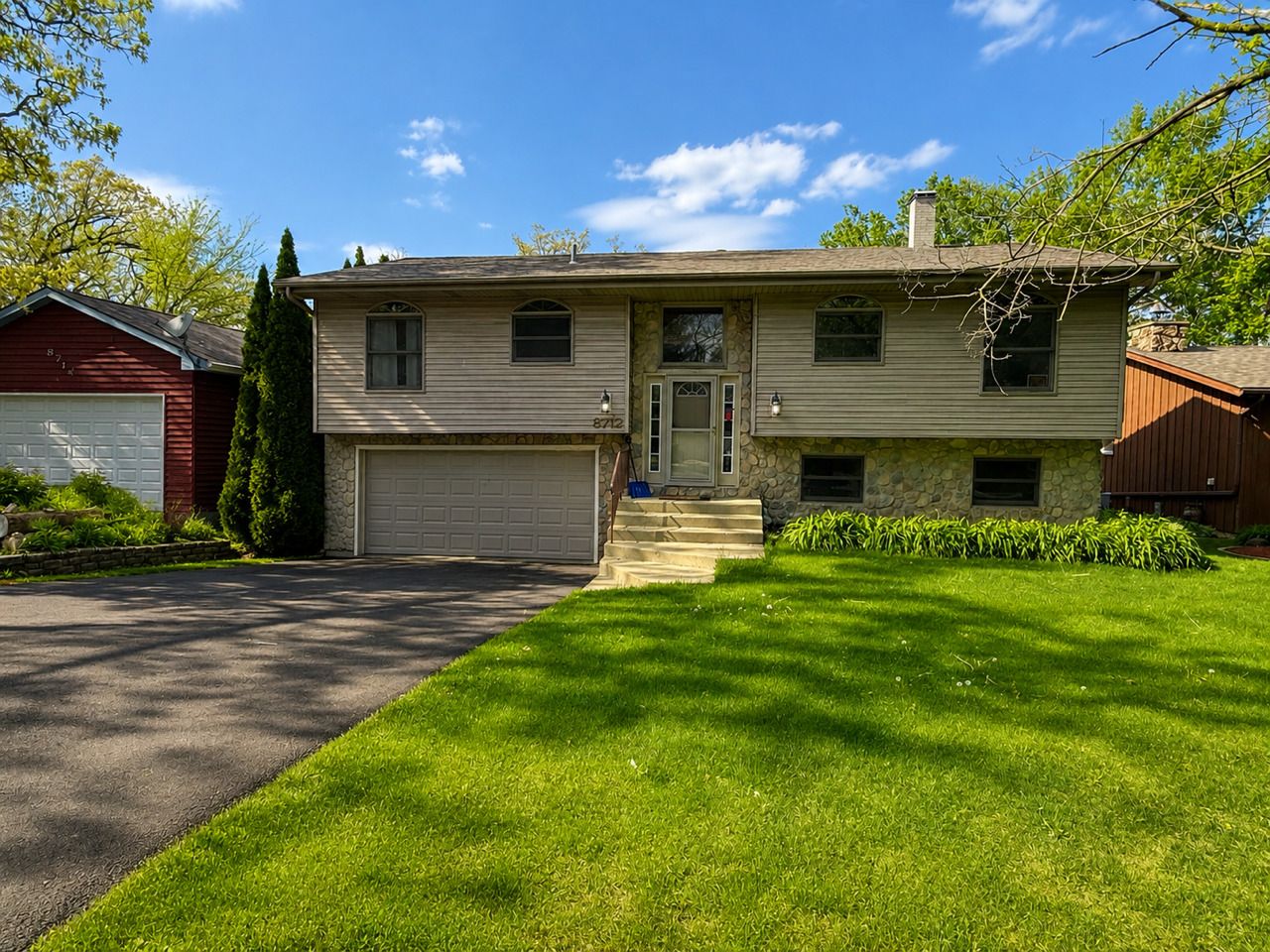 8712 Coral Road — Wonder Lake, IL 60097