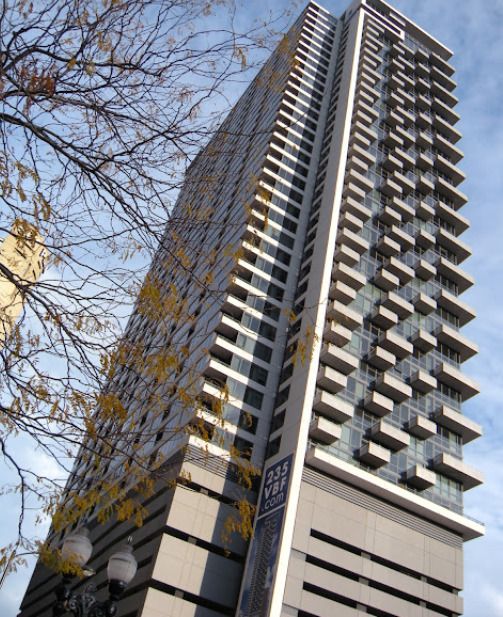235 Van Buren Street, Chicago, IL 60607