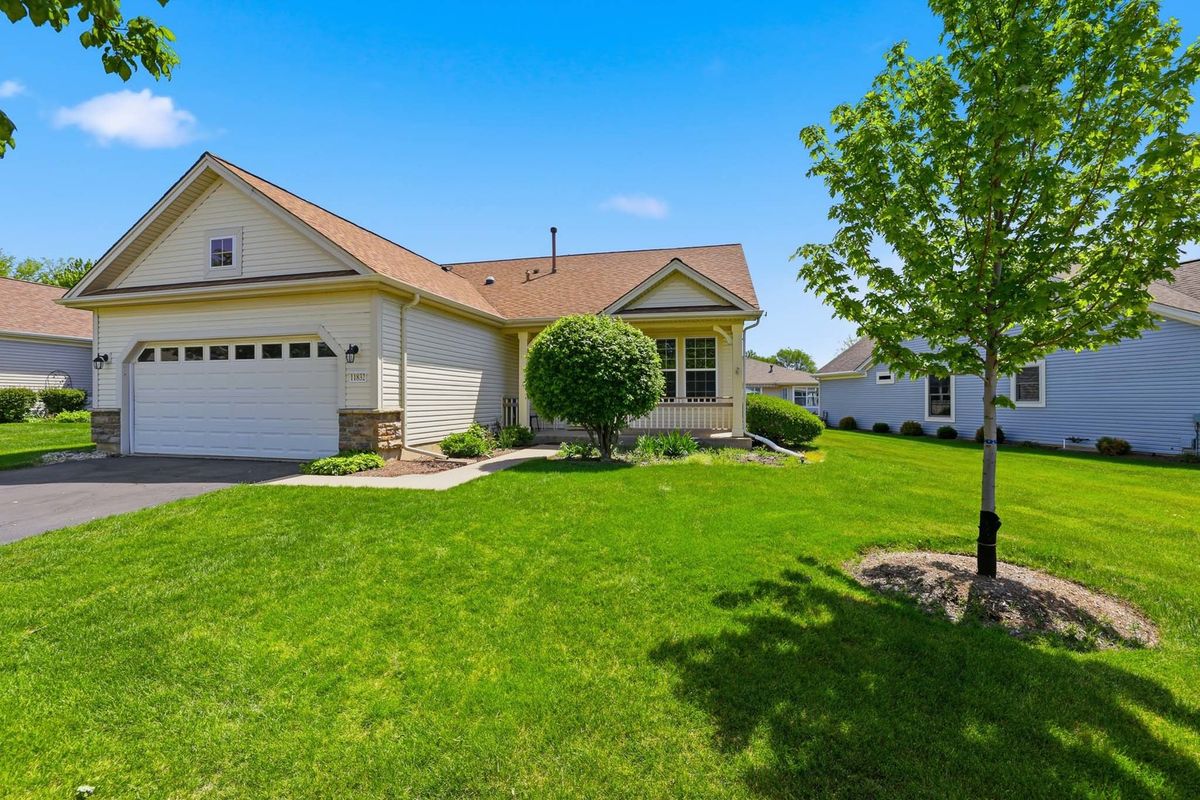 11832 Kensington Drive, Huntley, IL 60142