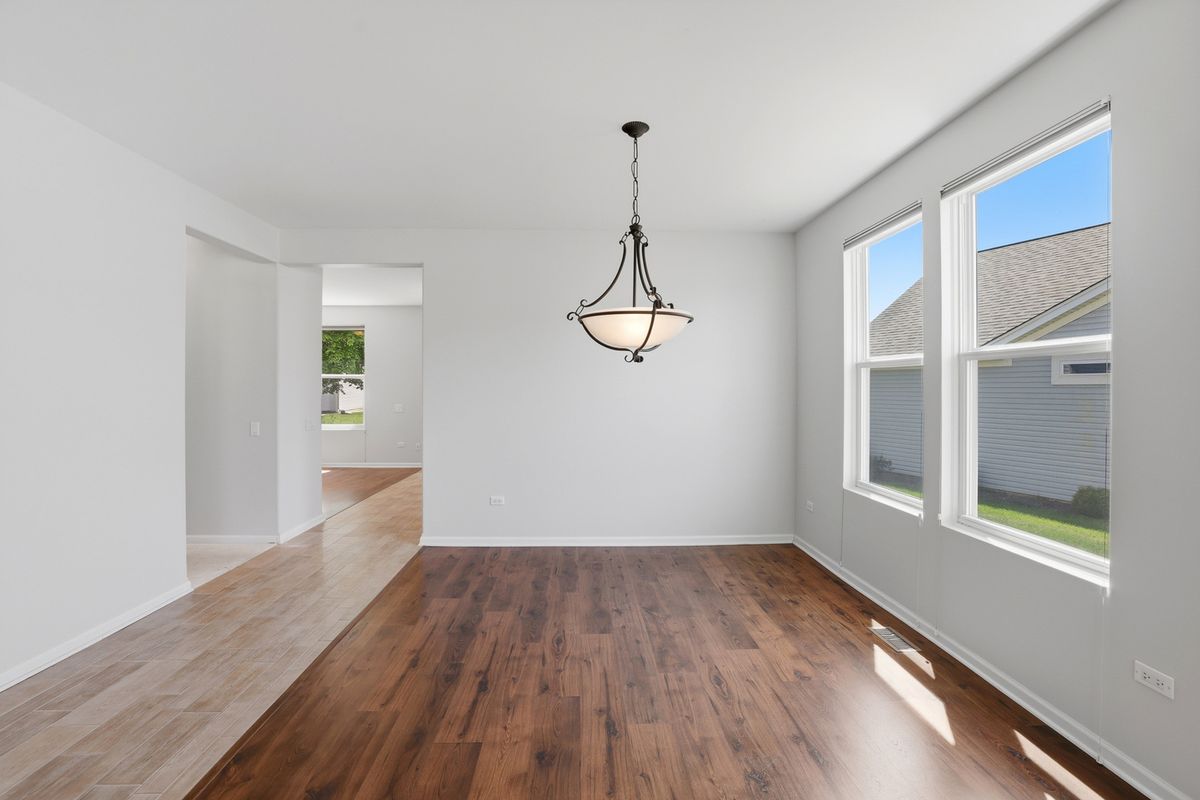11832 Kensington Drive, Huntley, IL 60142