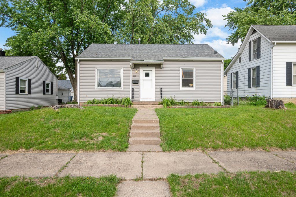 2011 35TH Street, Rock Island, IL 61201