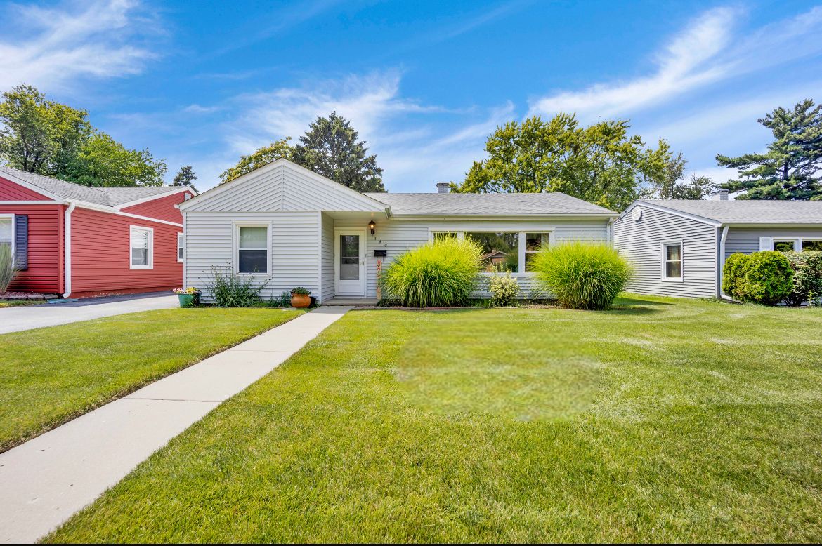 340 S Lodge Lane — Lombard, IL 60148