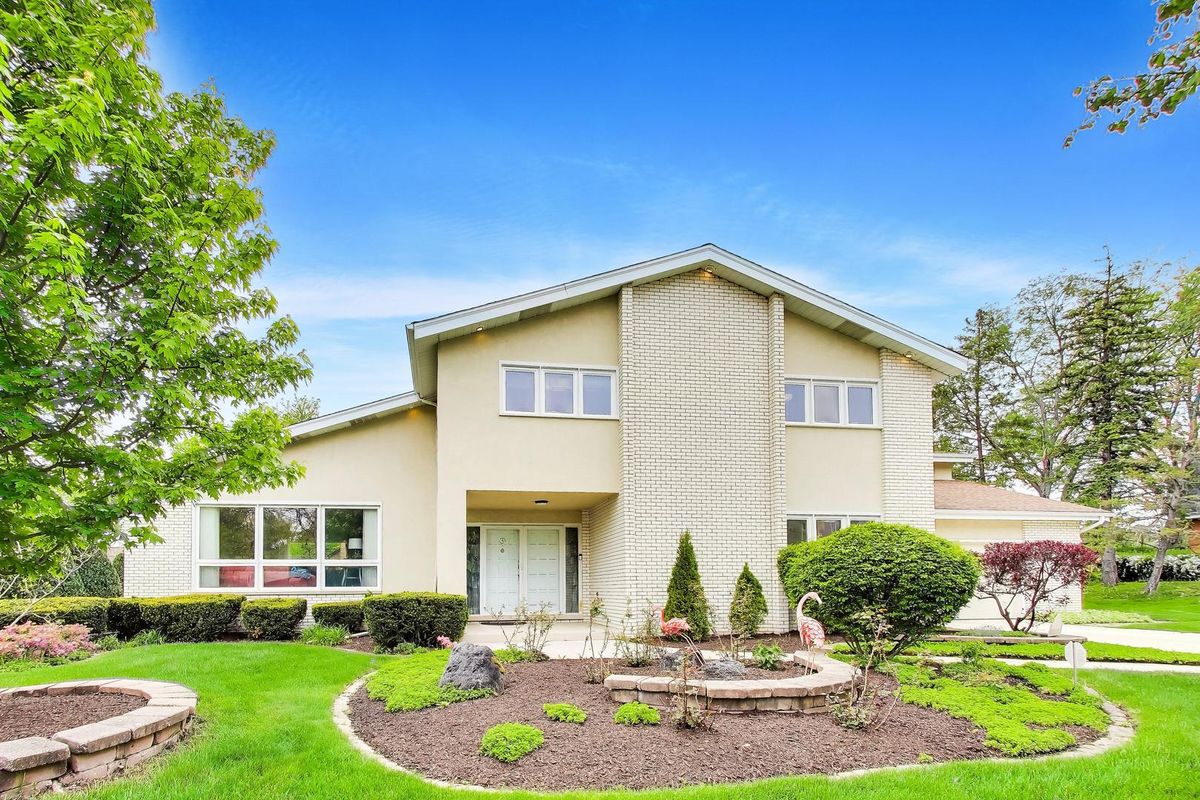 4 KINGSBURY Court, Oak Brook, IL 60523