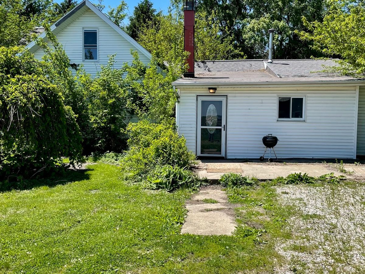 14681 Toad Hill Road, Wapella, IL 61777