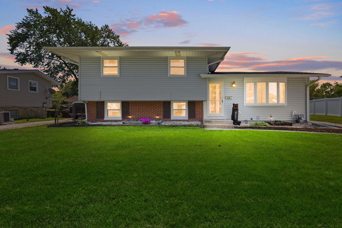 2947 189th Street, Lansing, IL 60438