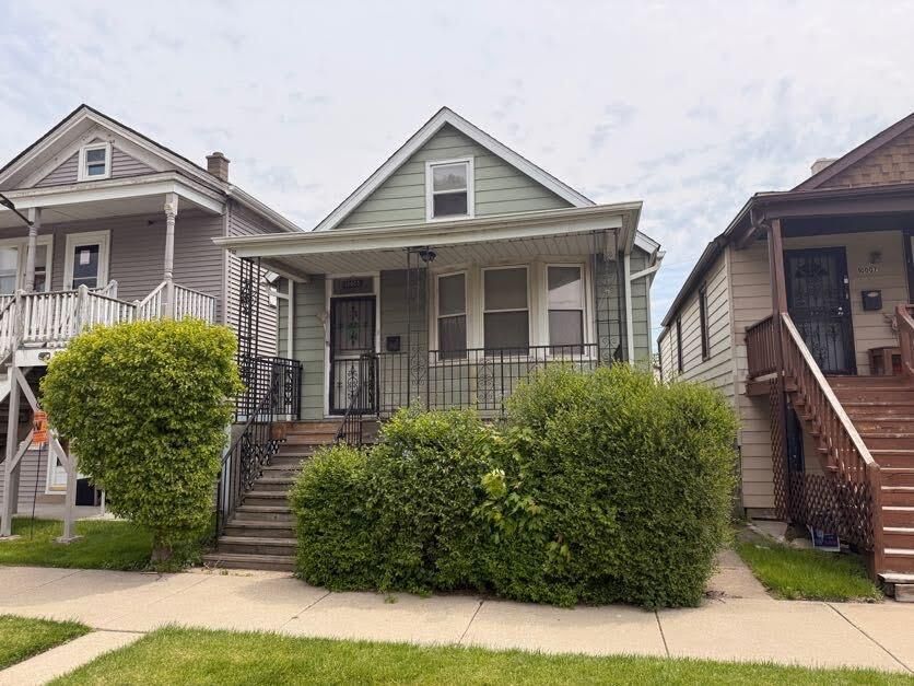 10003 Exchange Avenue, Chicago, IL 60617