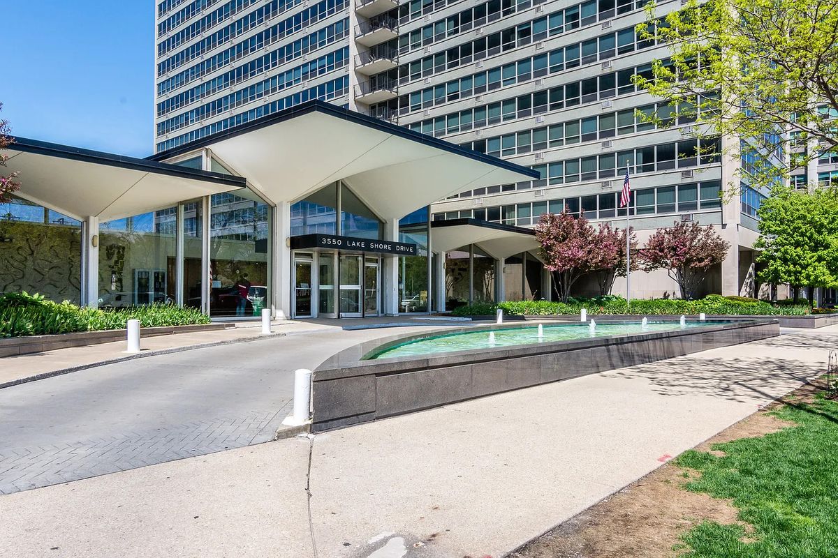 3550 Lake Shore Drive, Chicago, IL 60657