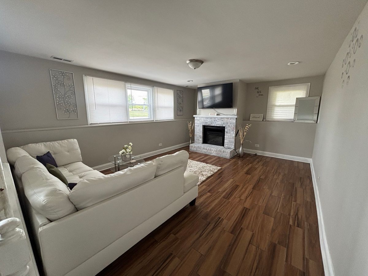 17501 Winston Drive, Country Club Hills, IL 60478